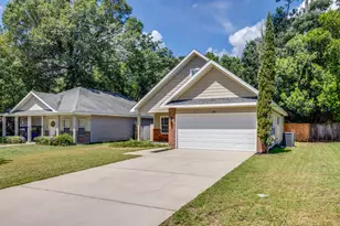 158 Dixie St, Crestview, FL 32536 - Photo 3