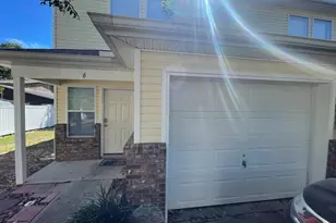 17 SE Shell Ave, Mary Esther, FL 32569 - Photo 1