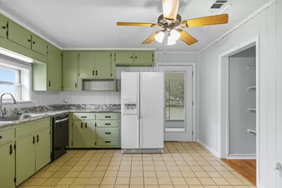 2128 3rd Avenue, Crestview, FL 32539 - Photo 9