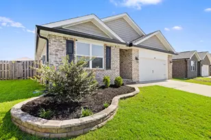 1016 Limpkin St, Crestview, FL 32539 - Photo 3