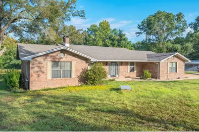 1260 E Chestnut Avenue E, Crestview, FL 32536 - Photo 9