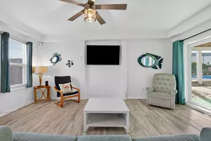 3820 Treasure Cir, Panama City Beach, FL 32408 - Photo 7