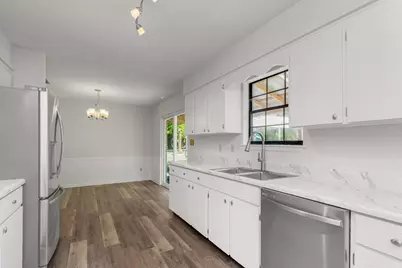 396 Lakeview Drive, Defuniak Springs, FL 32433 - Photo 17