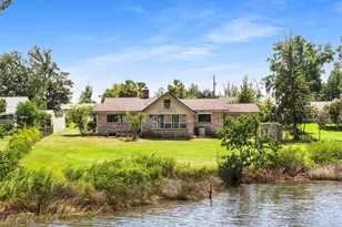 1803 E 9th Street E, Lynn Haven, FL 32444 - Photo 29