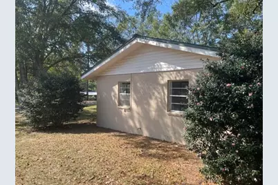 118 Peach Tree Street, Paxton, FL 32538 - Photo 9