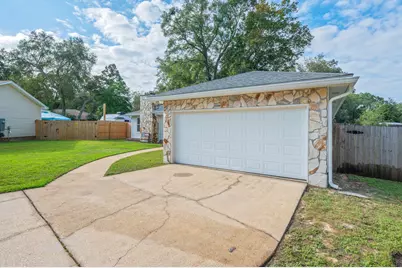 139 Meadow Woods Lane, Niceville, FL 32578 - Photo 3