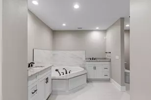 343 Oaklake Ln, Niceville, FL 32578 - Photo 17