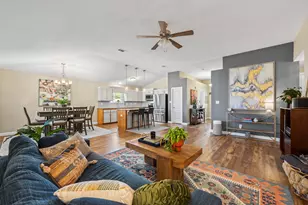 2423 Raider Ln, Navarre, FL 32566 - Photo 5