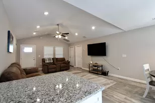 102 Windsor Dr, Crestview, FL 32539 - Photo 9