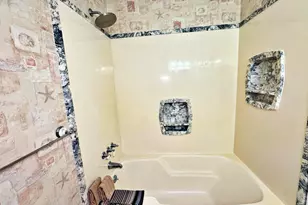 25 NW Memorial Parkway NW, Fort Walton Beach, FL 32548 - Photo 39