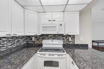 9850 S Thomas Drive S #UNIT 205W, Panama City, FL 32408 - Photo 5