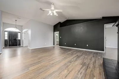 2111 Hagood Loop, Crestview, FL 32536 - Photo 17