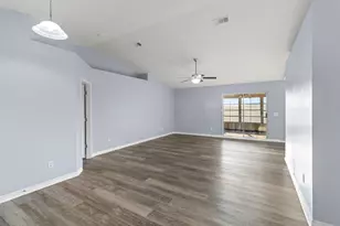 433 Jillian Dr, Crestview, FL 32536 - Photo 3