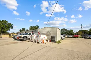 210 NW Tilden Street NW, Fort Walton Beach, FL 32548 - Photo 3