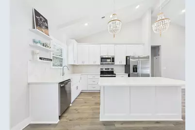 410 W Pine Street W, Mary Esther, FL 32569 - Photo 5