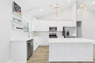 410 W Pine Street W, Mary Esther, FL 32569 - Photo 5