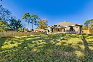 410 W Pine Street W, Mary Esther, FL 32569 - Photo 3