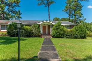 73 Oaklawn Square, Defuniak Springs, FL 32435 - Photo 1