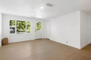 42 Roosevelt Ave, Defuniak Springs, FL 32435 - Photo 9