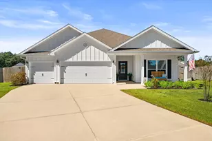 53 Siesta Cir, Freeport, FL 32439 - Photo 1