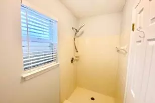 102 Midland Ct, Niceville, FL 32578 - Photo 11