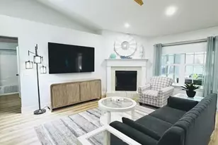 6977 Flintwood St St, Navarre, FL 32566 - Photo 3