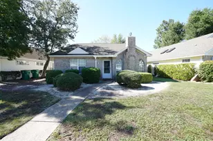 243 Parkwood Cir, Niceville, FL 32578 - Photo 1