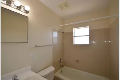 715 Greenwood Street #D, Fort Walton Beach, FL 32547 - Photo 7