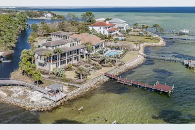 753 Boulevard Of The Champions, Shalimar, FL 32579 - Photo 1