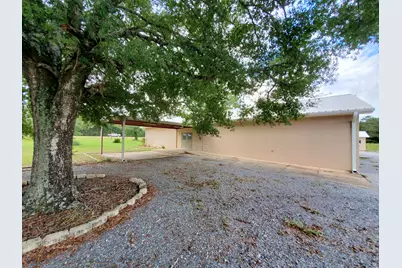 47 Dr Roberts Drive, Defuniak Springs, FL 32433 - Photo 1