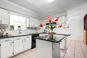 315 Florida St, Niceville, FL 32578 - Photo 23