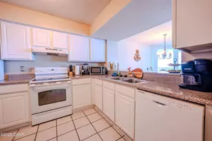 7205 Thomas Dr, Panama City Beach, FL 32408 - Photo 9