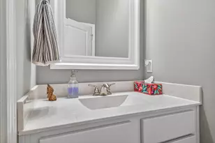 61b 6th St, Shalimar, FL 32579 - Photo 23