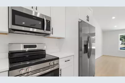 84 W Oleander Avenue W, Defuniak Springs, FL 32433 - Photo 13