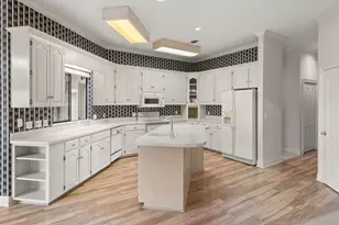 629 Carr Dr, Niceville, FL 32578 - Photo 9