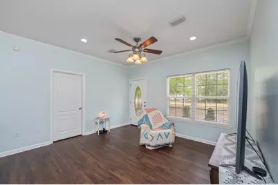 226 E Cypress Avenue E, Defuniak Springs, FL 32433 - Photo 13
