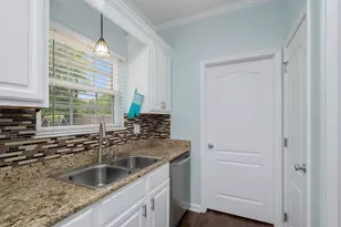 226 E Cypress Ave E, Defuniak Springs, FL 32433 - Photo 5