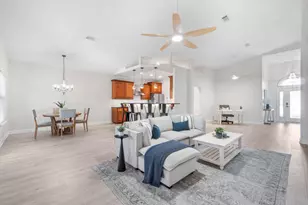 2071 Fountainview Dr, Navarre, FL 32566 - Photo 9