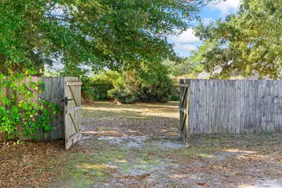 2621 Barefoot Creek Circle, Navarre, FL 32566 - Photo 43