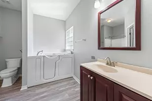 2621 Barefoot Creek Cir, Navarre, FL 32566 - Photo 29