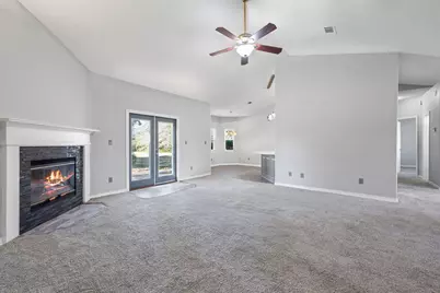 2621 Barefoot Creek Circle, Navarre, FL 32566 - Photo 19
