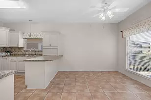 924 Shalimar Point Dr, Shalimar, FL 32579 - Photo 11