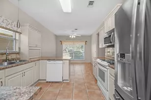 924 Shalimar Point Dr, Shalimar, FL 32579 - Photo 5