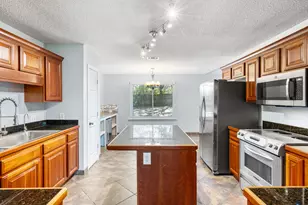 7933 Skyview Blvd, Navarre, FL 32566 - Photo 11