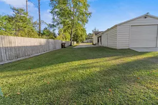 8240 Sevilla St, Navarre, FL 32566 - Photo 29