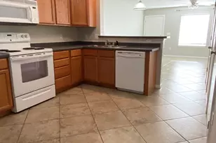 1819 Shay-Lin Ct, Niceville, FL 32578 - Photo 3