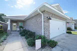 1504 27th St, Niceville, FL 32578 - Photo 1