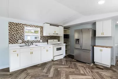 66 E Orange Blossom Avenue E, Defuniak Springs, FL 32433 - Photo 5