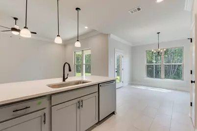 105 Eclipse Lp, Freeport, FL 32439 - Photo 7