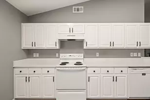 706 Marsh Harbor Dr, Mary Esther, FL 32569 - Photo 11